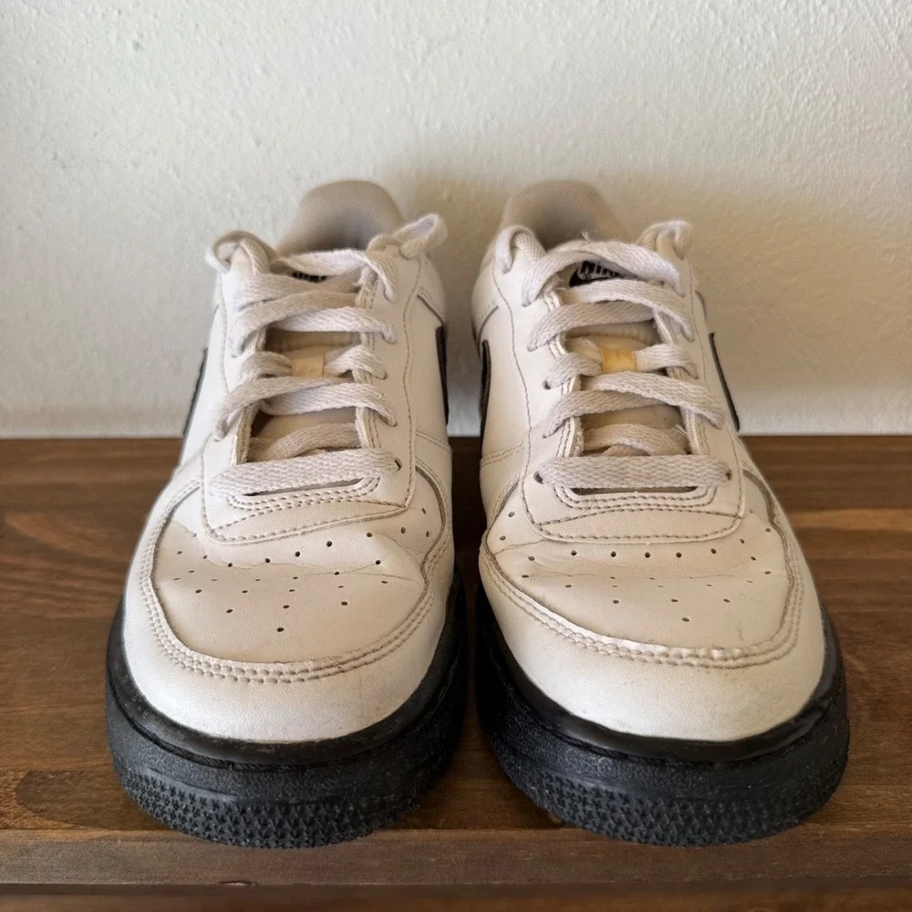 Nike Air Force 1 LV8 GS White Black Sneakers Youth Size 7Y CV7663-101